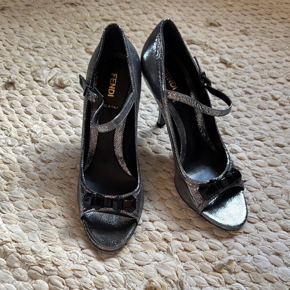 Fendi - size 38 - Black and Silver Metallic Leather Heels - never worn!
